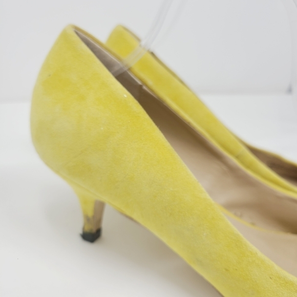 Anthropologie | Women's Classic Yellow Suede Heels (Size 10M) - Picture 10 of 14